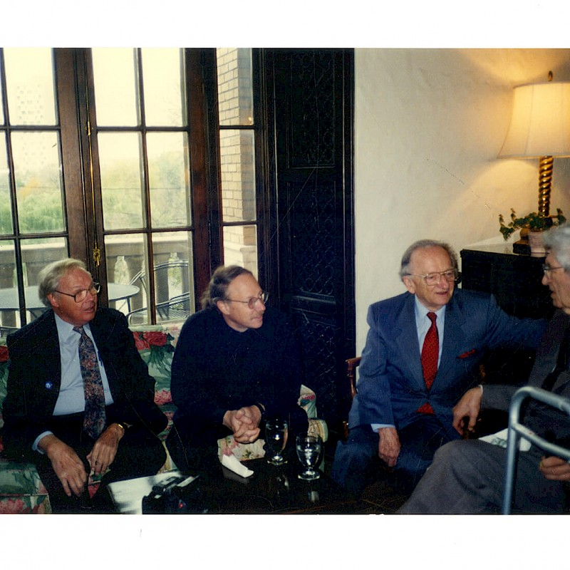 Ben speaking at the Memphis Womens Club, October 21, 1995