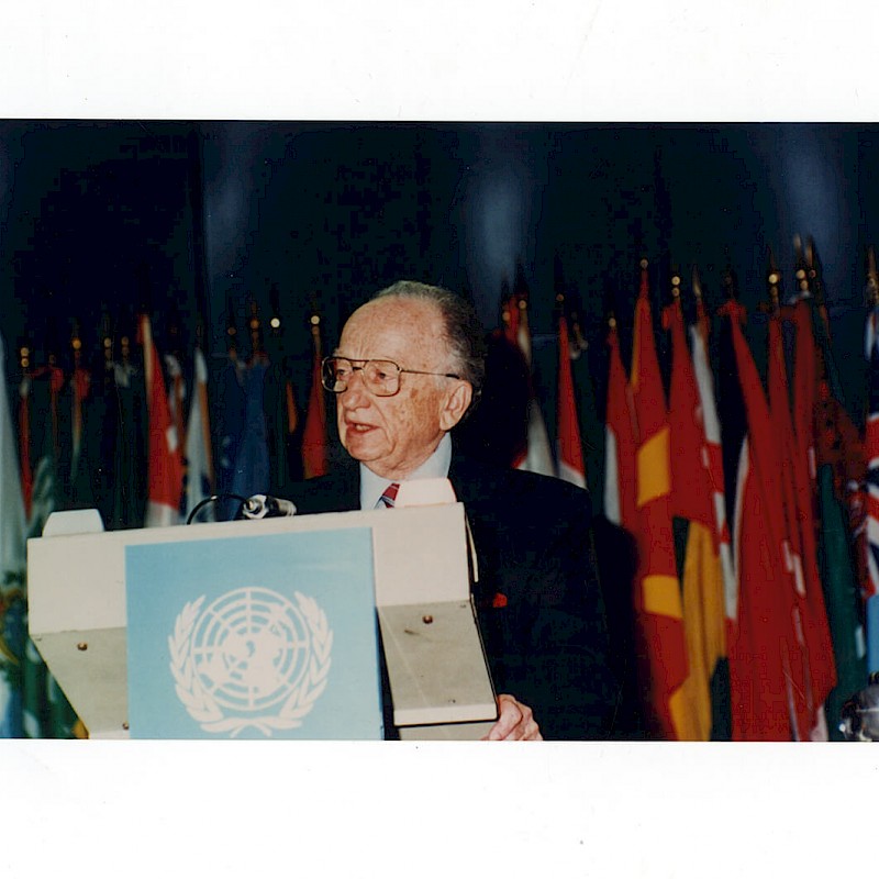 Ben speaking at a United Nations Diplomatic Conference in Rome, May 1998