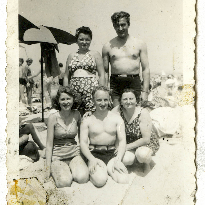 Ferencz family at the beach, 1942